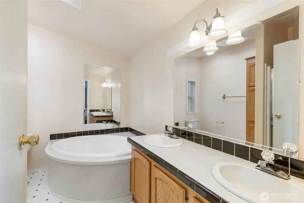 2333 Cape George Road Port Townsend WA 98368