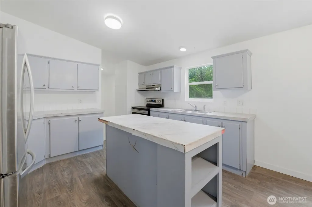 15511 Bay Ridge Drive NW Poulsbo WA 98370