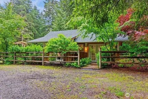28505 137th Avenue SW Vashon WA 98070