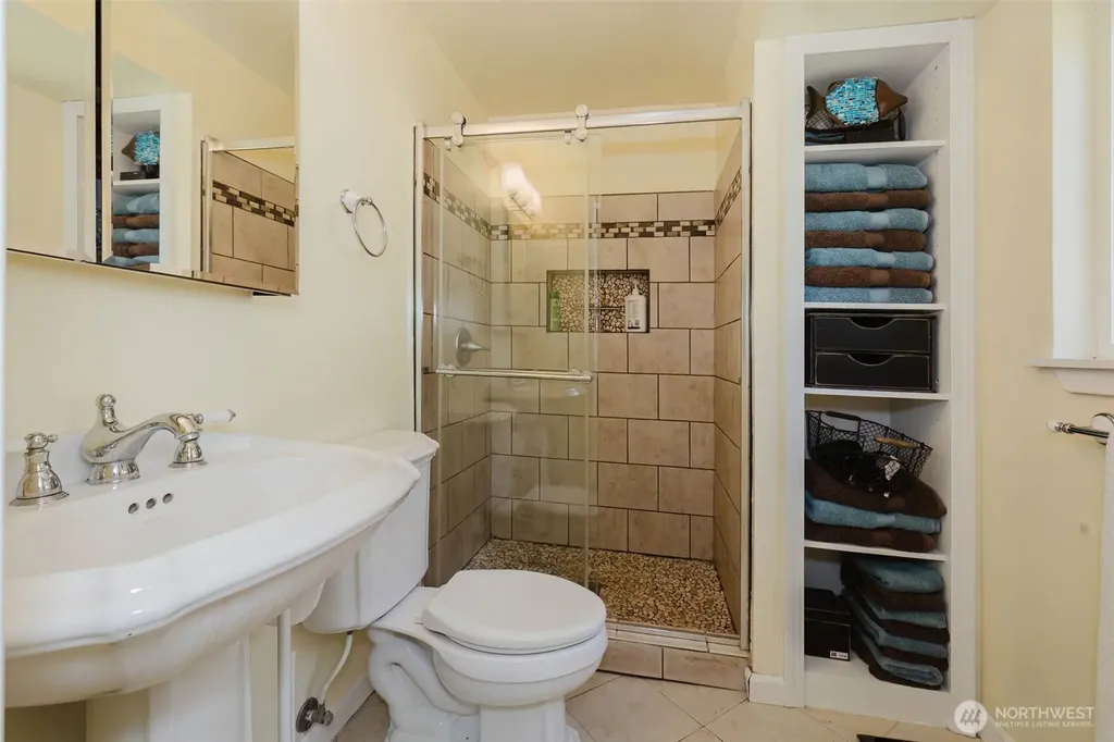 8089 Blue Oak Parkway NE Bremerton WA 98311