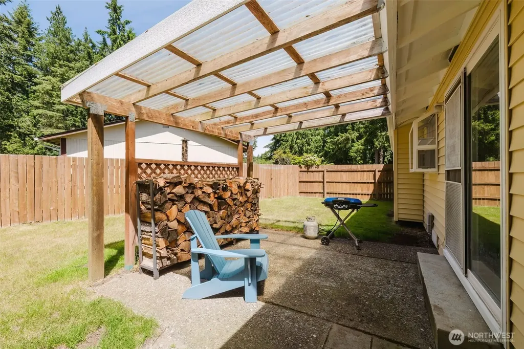 8089 Blue Oak Parkway NE Bremerton WA 98311