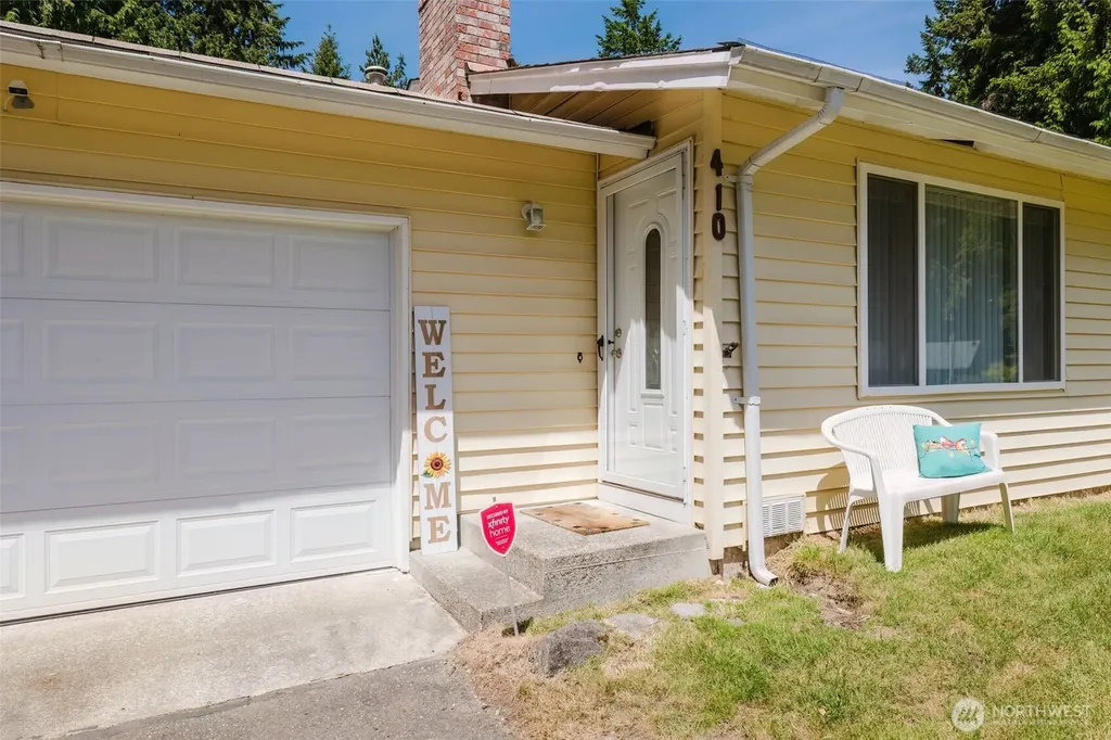 8089 Blue Oak Parkway NE Bremerton WA 98311