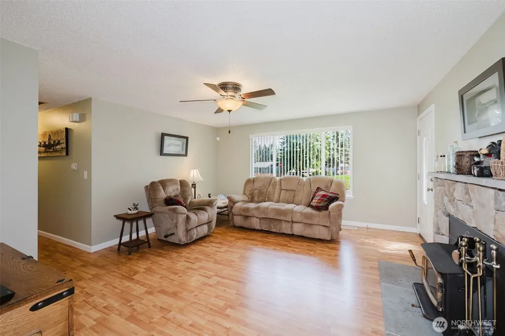 8089 Blue Oak Parkway NE Bremerton WA 98311