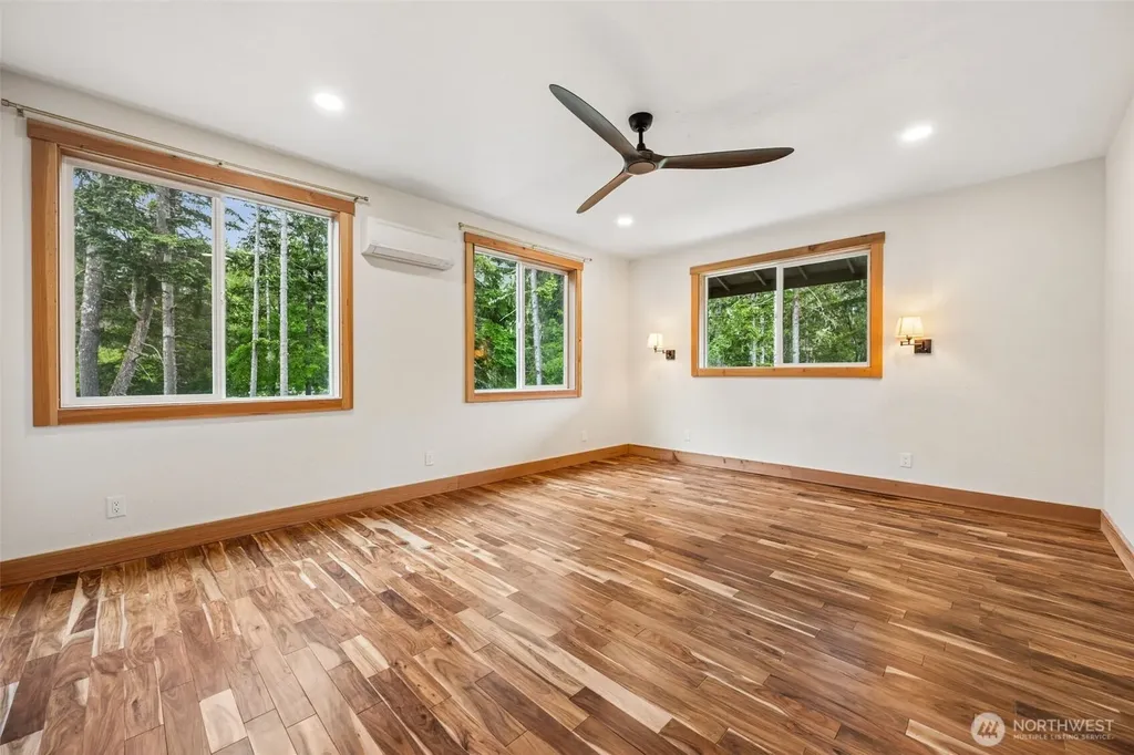 4311 E Mason Lake Dr W Grapeview WA 98546