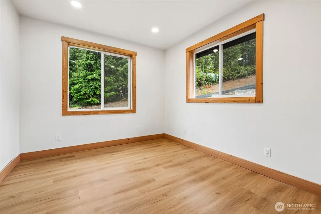 4311 E Mason Lake Dr W Grapeview WA 98546