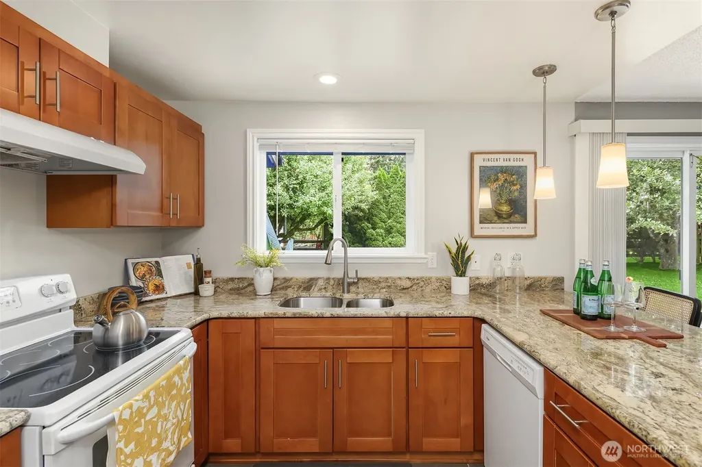 12923 NE 144th NE Place Kirkland WA 98034