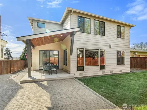 2824 Park Avenue N Renton WA 98056