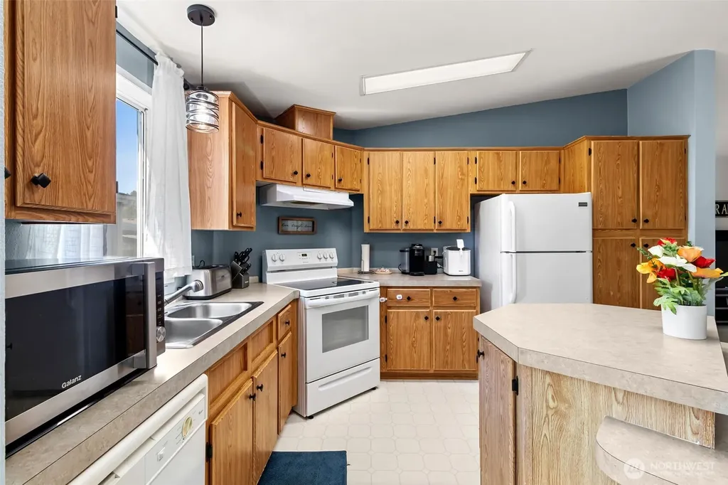 201 Oakview Centralia WA 98531