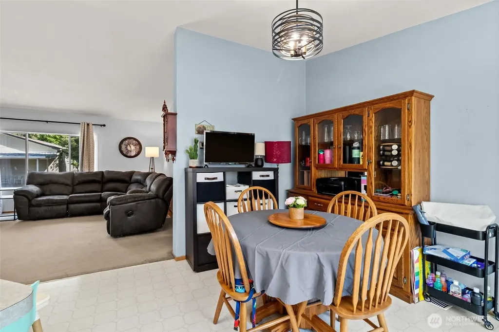 201 Oakview Centralia WA 98531