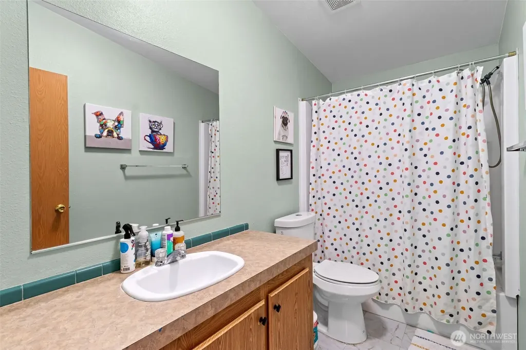 201 Oakview Centralia WA 98531