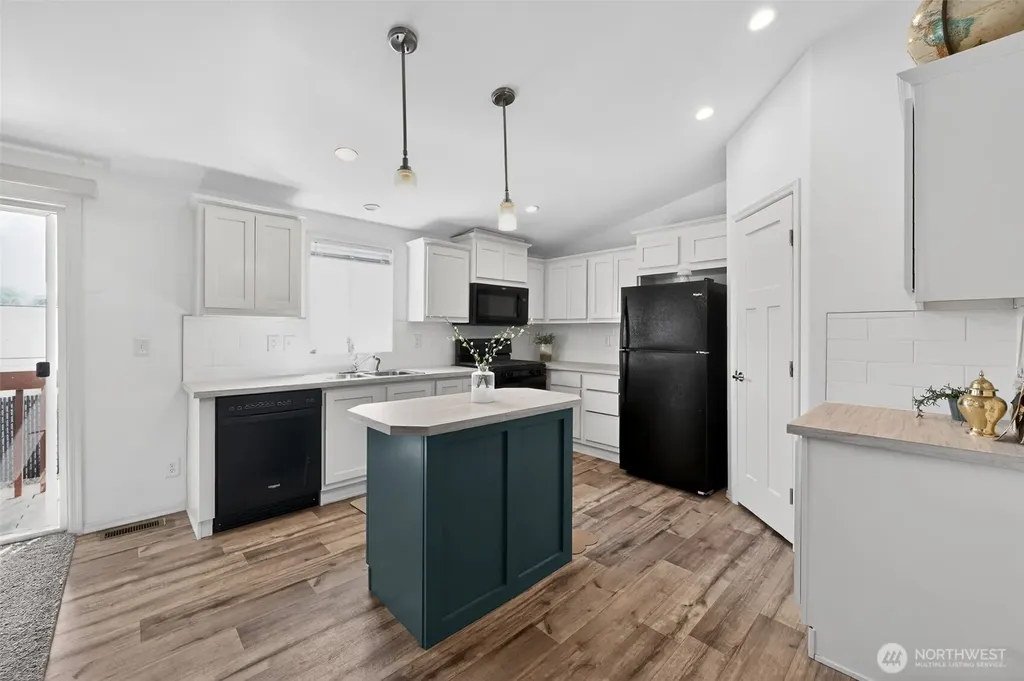 23708 Locust Way Bothell WA 98021