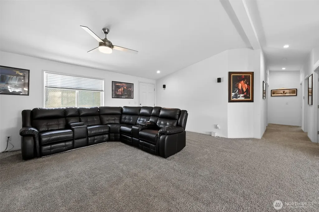 23708 Locust Way Bothell WA 98021