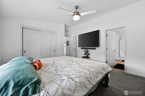 23708 Locust Way Bothell WA 98021