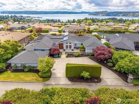 1212 S Fernside Drive Tacoma WA 98465