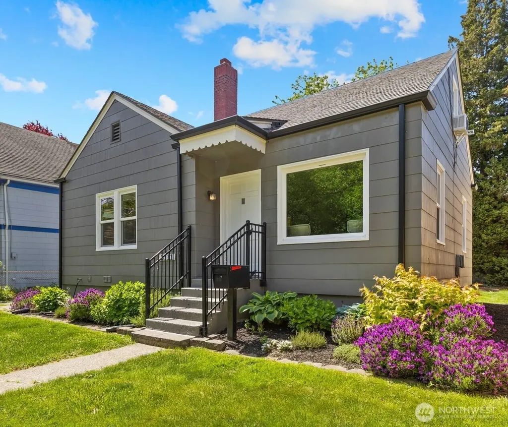 8111 10th Avenue S Seattle WA 98108