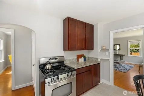 8111 10th Avenue S Seattle WA 98108