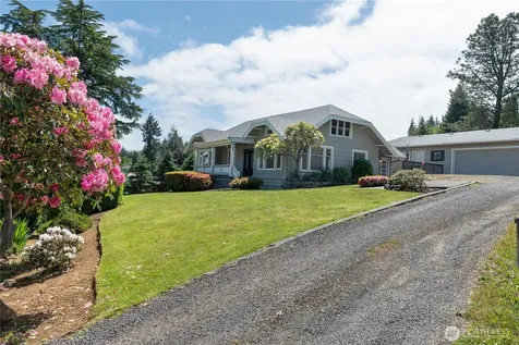 550 Ballentine Street Raymond WA 98577