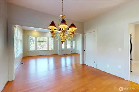 550 Ballentine Street Raymond WA 98577