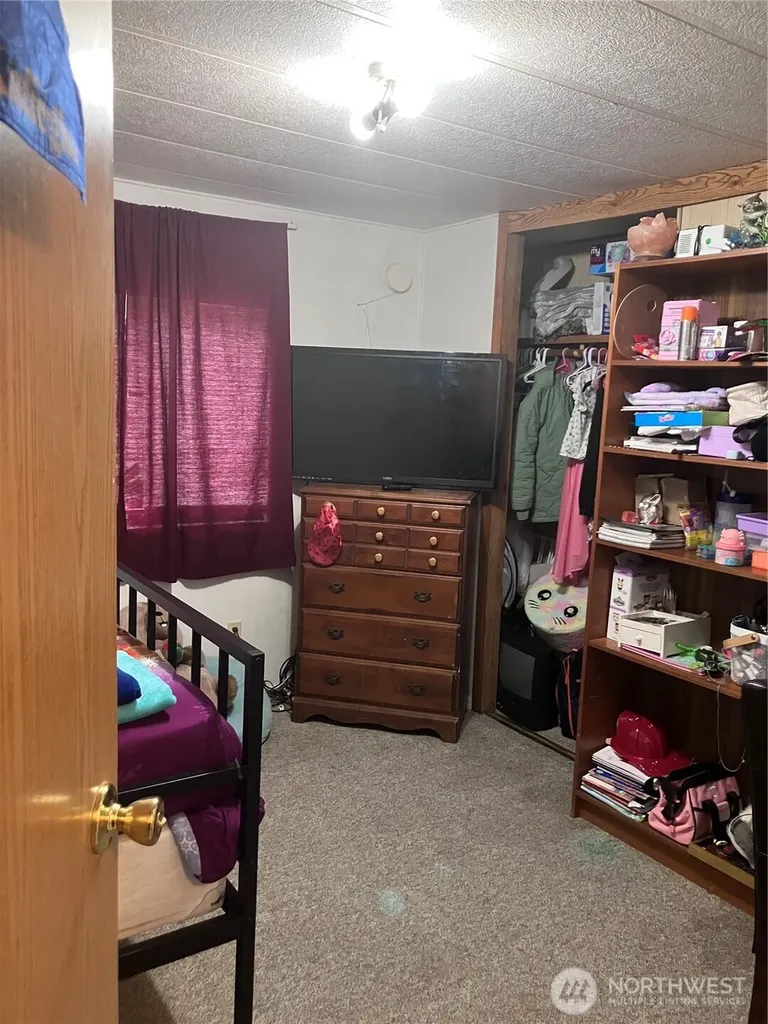 1710 E Trails End Belfair WA 98528