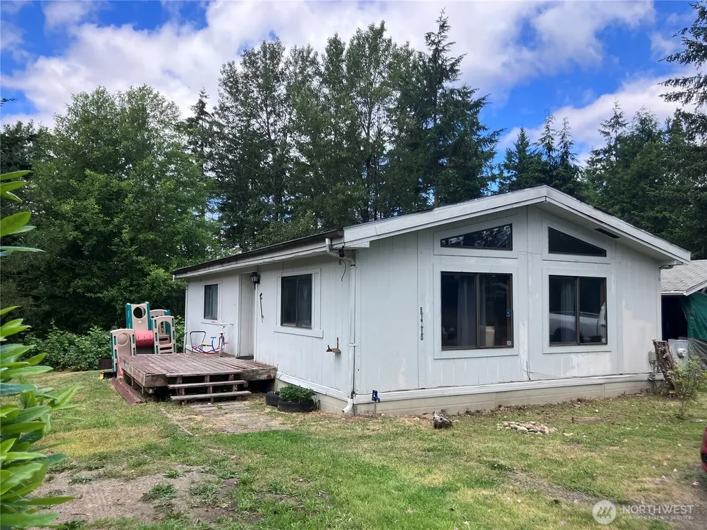 1710 E Trails End Belfair WA 98528