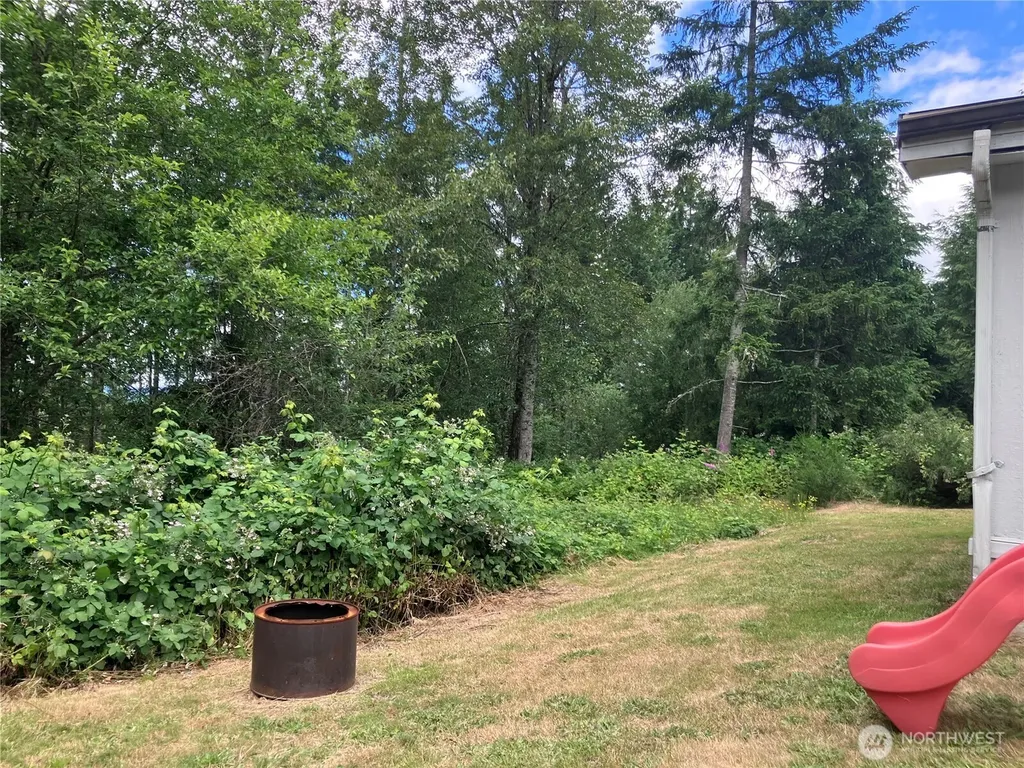 1710 E Trails End Belfair WA 98528