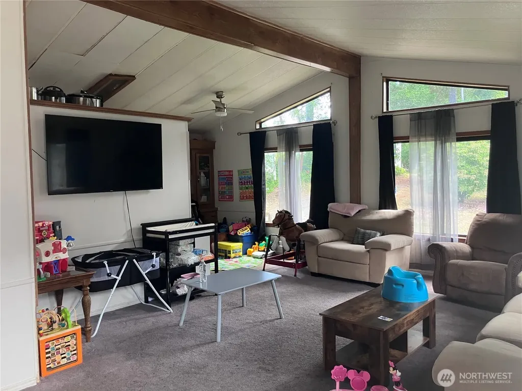 1710 E Trails End Belfair WA 98528