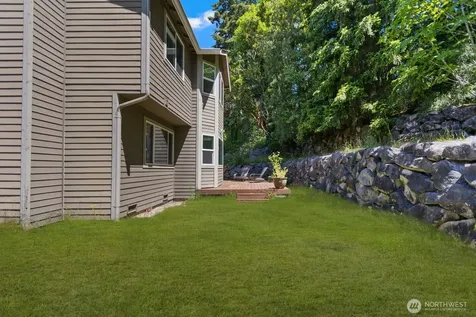 28226 15th Avenue S Federal Way WA 98003