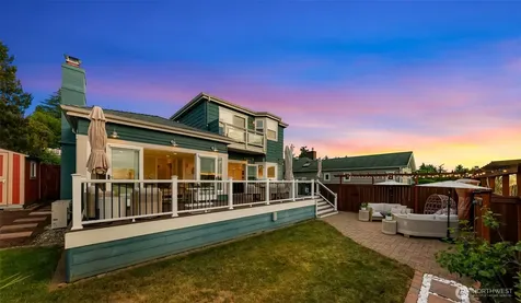 5336 SW Admiral Way Seattle WA 98116