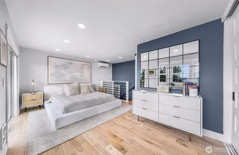 5336 SW Admiral Way Seattle WA 98116