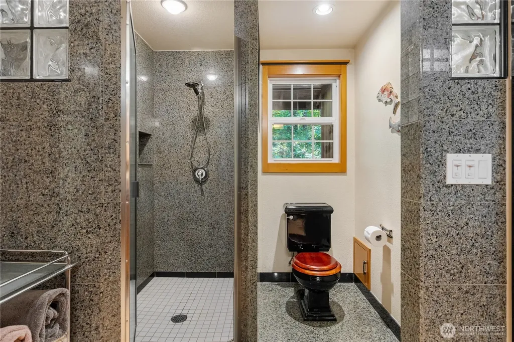 6528 Alpine Drive SW Olympia WA 98512