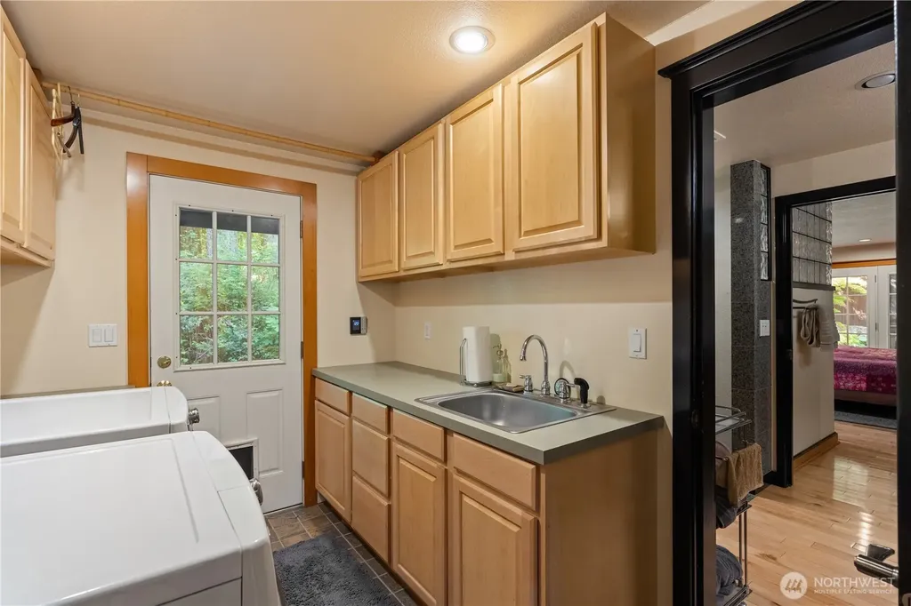 6528 Alpine Drive SW Olympia WA 98512
