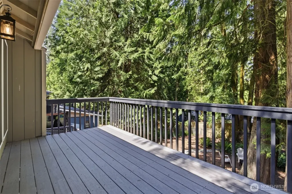 895 Highwood Drive SW Issaquah WA 98027