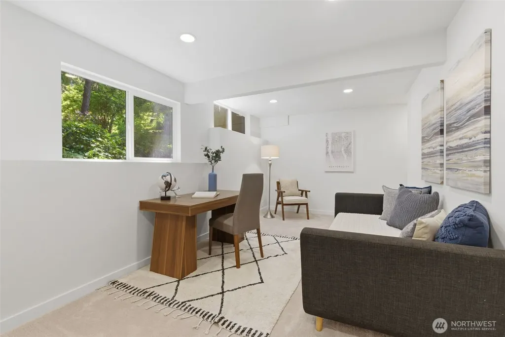 895 Highwood Drive SW Issaquah WA 98027