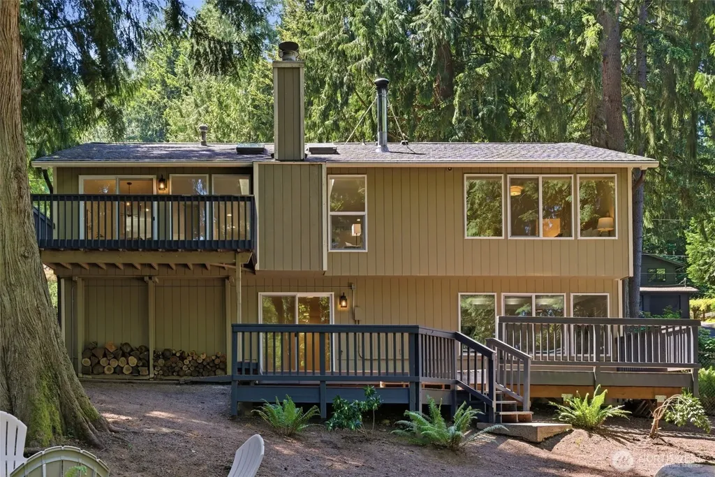 895 Highwood Drive SW Issaquah WA 98027