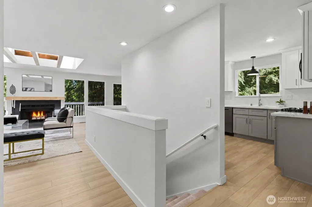 895 Highwood Drive SW Issaquah WA 98027