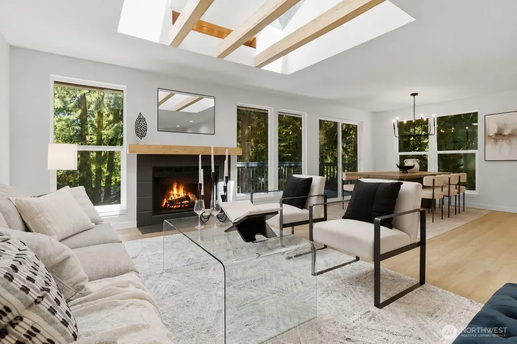 895 Highwood Drive SW Issaquah WA 98027