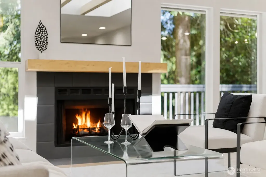 895 Highwood Drive SW Issaquah WA 98027