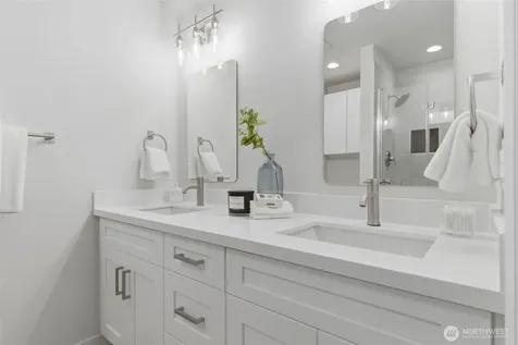 895 Highwood Drive SW Issaquah WA 98027