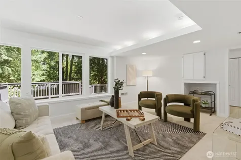 895 Highwood Drive SW Issaquah WA 98027