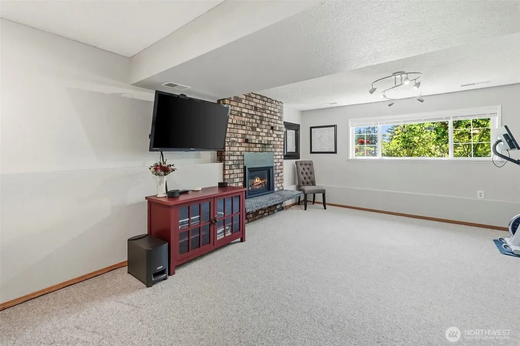 46216 287th Avenue SE Enumclaw WA 98022