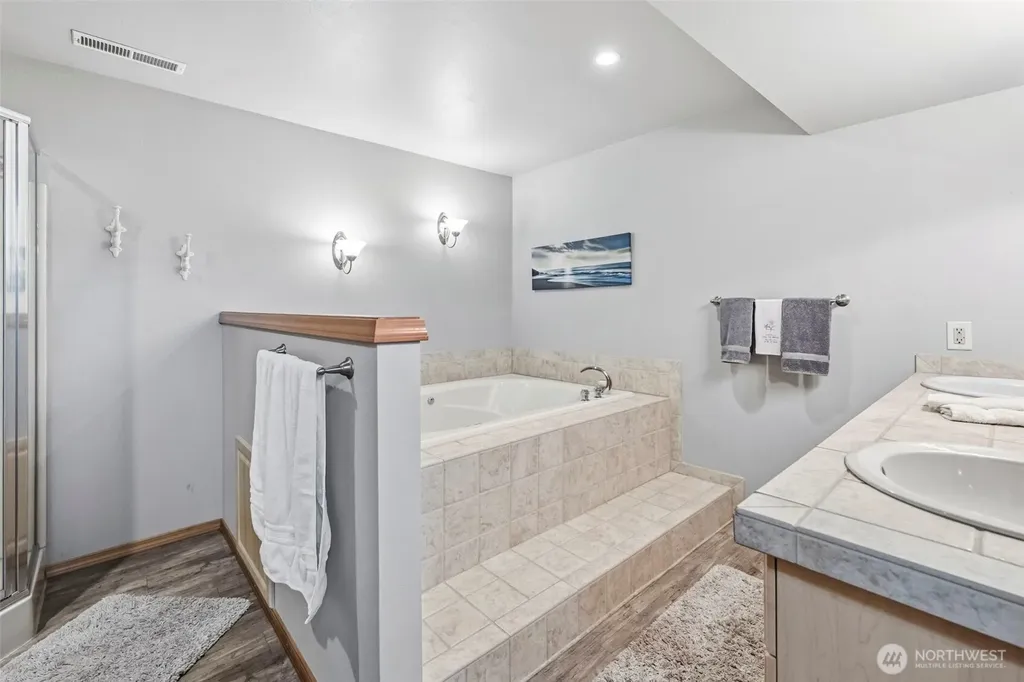 46216 287th Avenue SE Enumclaw WA 98022