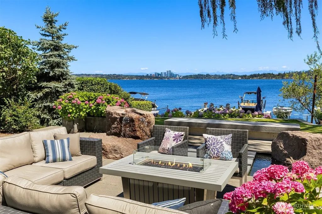1318 Lakeside Avenue S Seattle WA 98144