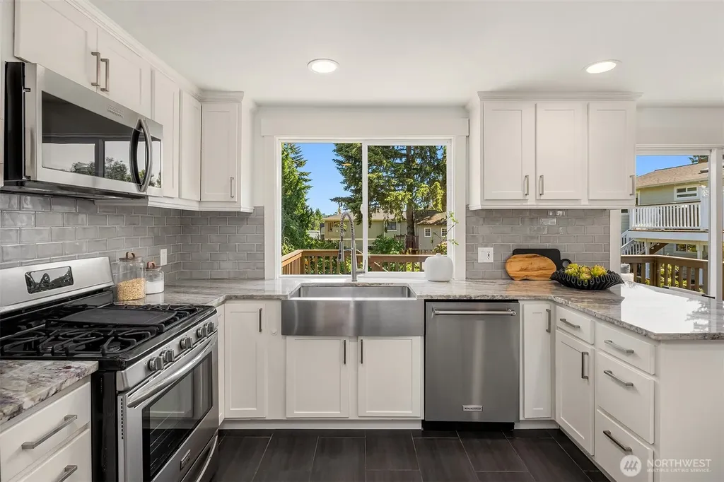 413 9th Avenue Kirkland WA 98033