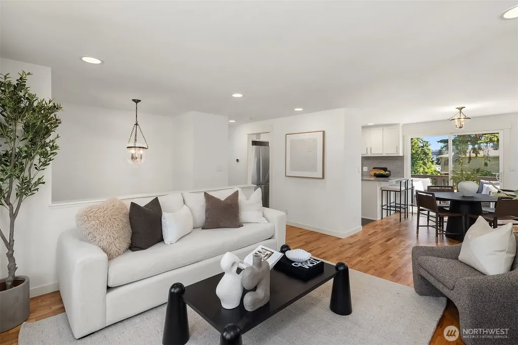413 9th Avenue Kirkland WA 98033
