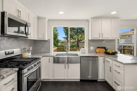 413 9th Avenue Kirkland WA 98033