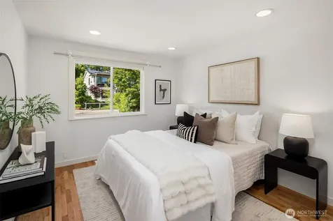 413 9th Avenue Kirkland WA 98033