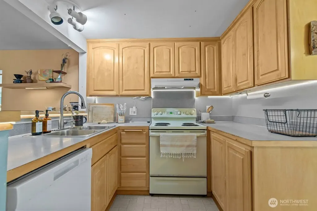 34411 48th Avenue E Eatonville WA 98328