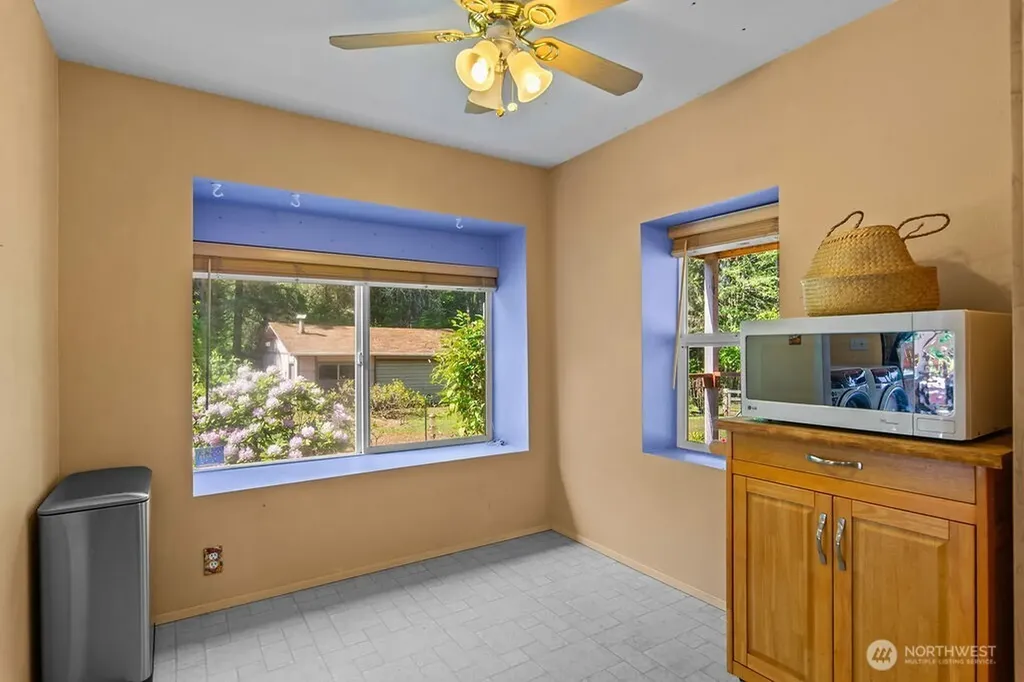 34411 48th Avenue E Eatonville WA 98328