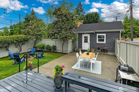 5761 35th Avenue NE Seattle WA 98105