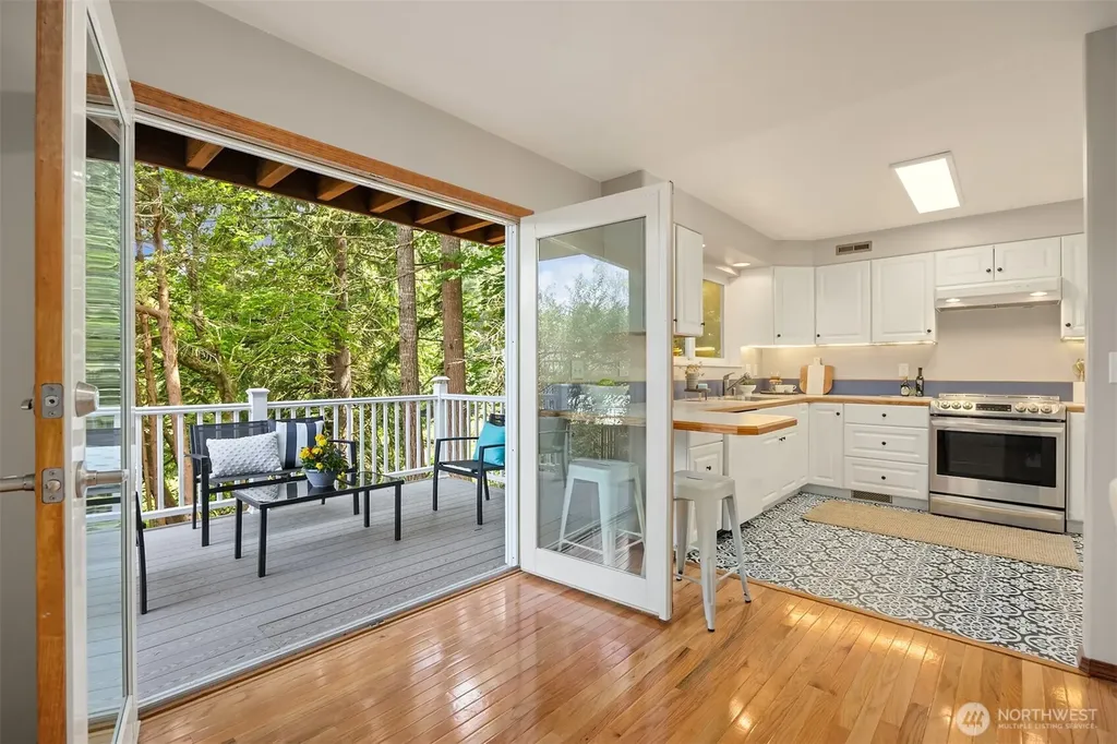 24390 Mount Washington View Lane NW Poulsbo WA 98370